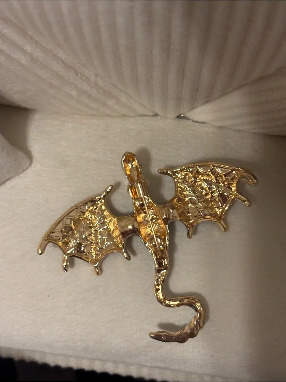 Blue and White Decorative Dragon Brooch - Elegant Home Accent